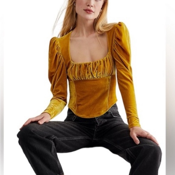 NWT Free People Hold Me Puff Sleeve Velvet Top in glistening gold - Picture 1 of 5